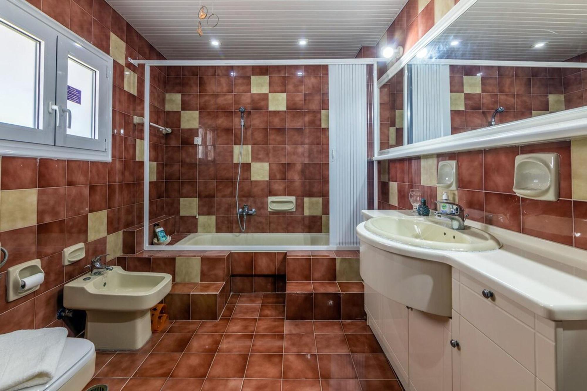 Amazing Villa Chrysanthi With Private Pool In Heraklion Epano Vathia 外观 照片