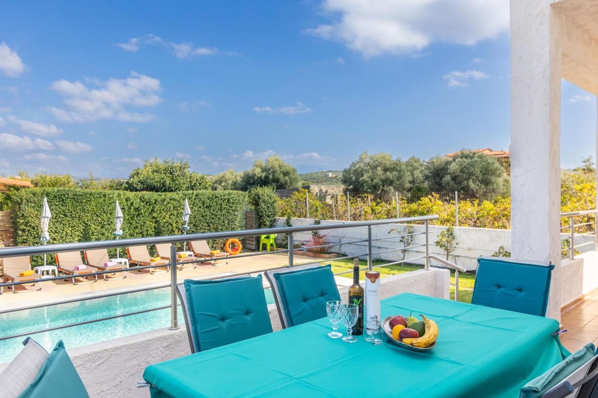 Amazing Villa Chrysanthi With Private Pool In Heraklion Epano Vathia 外观 照片