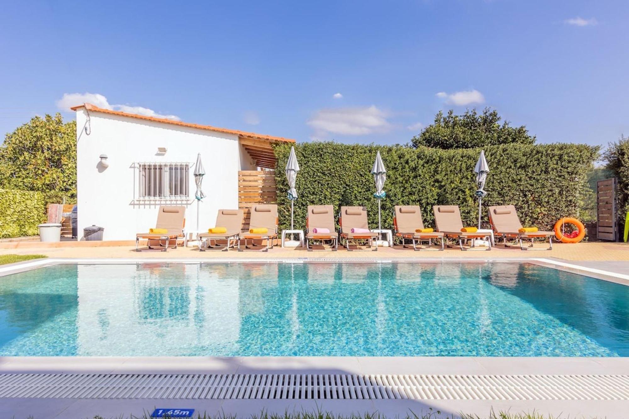 Amazing Villa Chrysanthi With Private Pool In Heraklion Epano Vathia 外观 照片